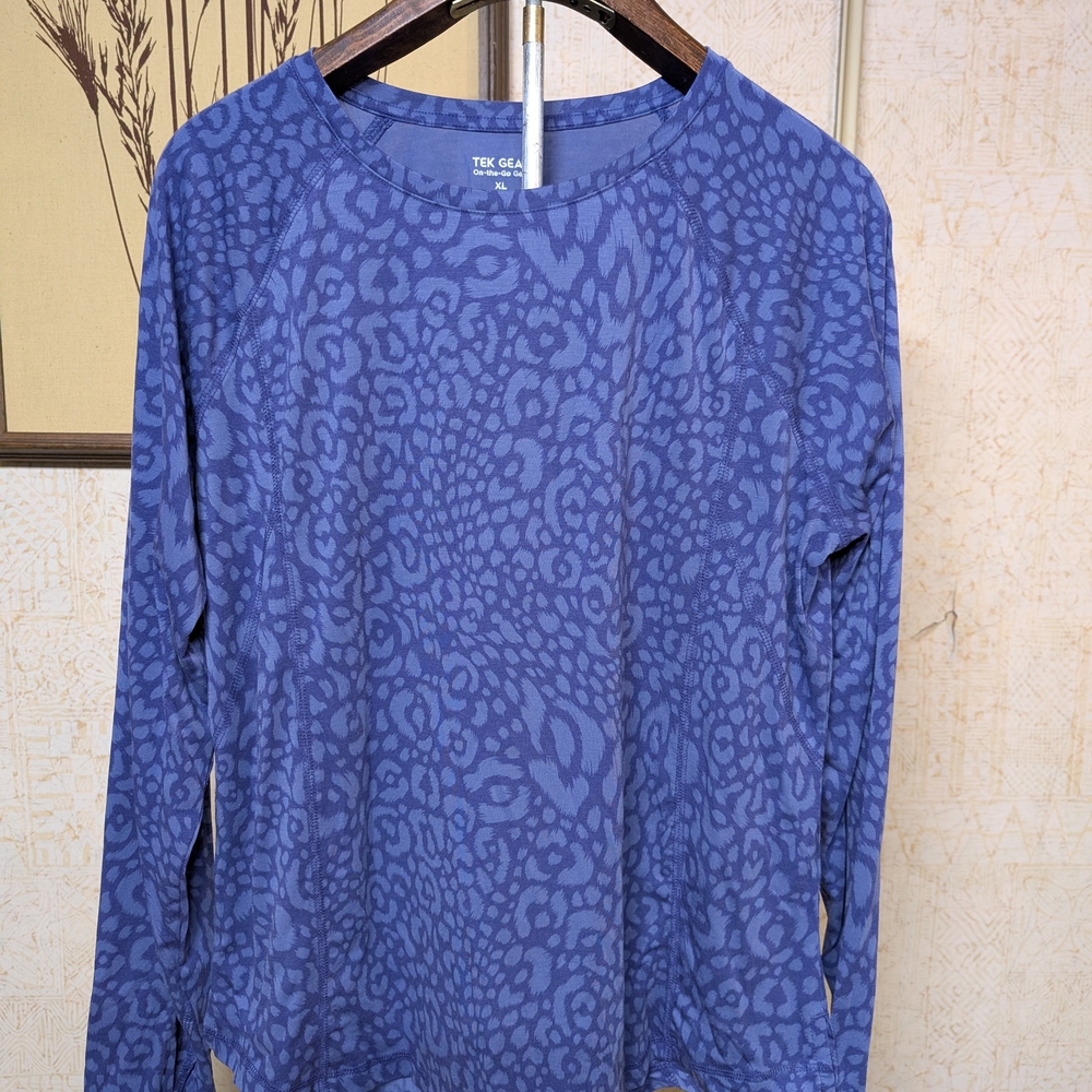 Tek Gear Women's Blue Patterned Top